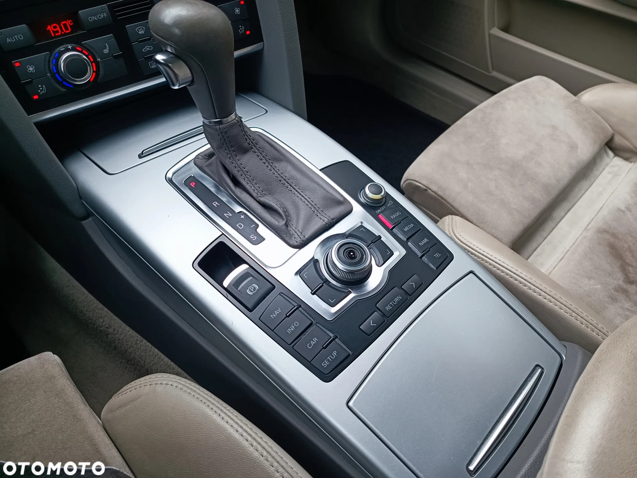 Audi A6 Avant 2.7 TDI DPF quattro tiptronic - 24