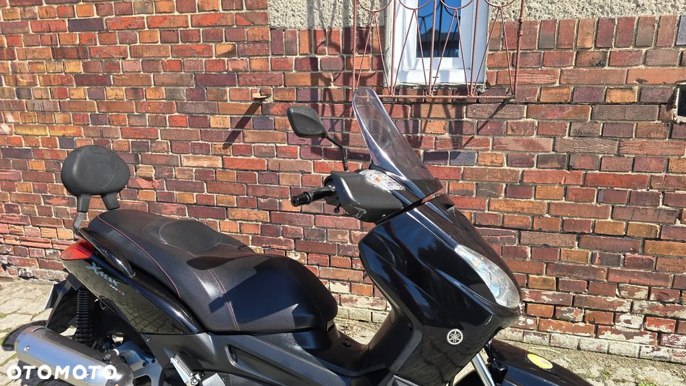 Yamaha X-max - 24
