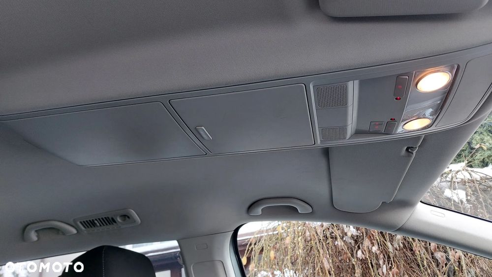 Volkswagen Sharan 2.0 TDI 4MOTION Highline - 40