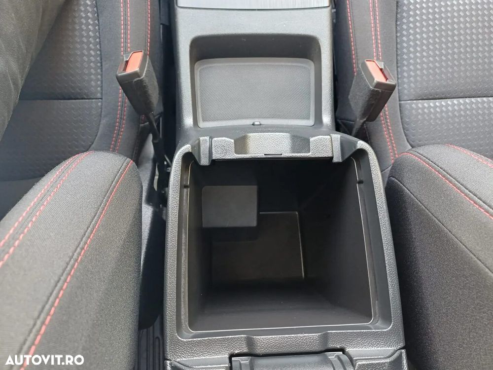 Ford Kuga 2.5 Duratec FHEV AWD ST Line - 35
