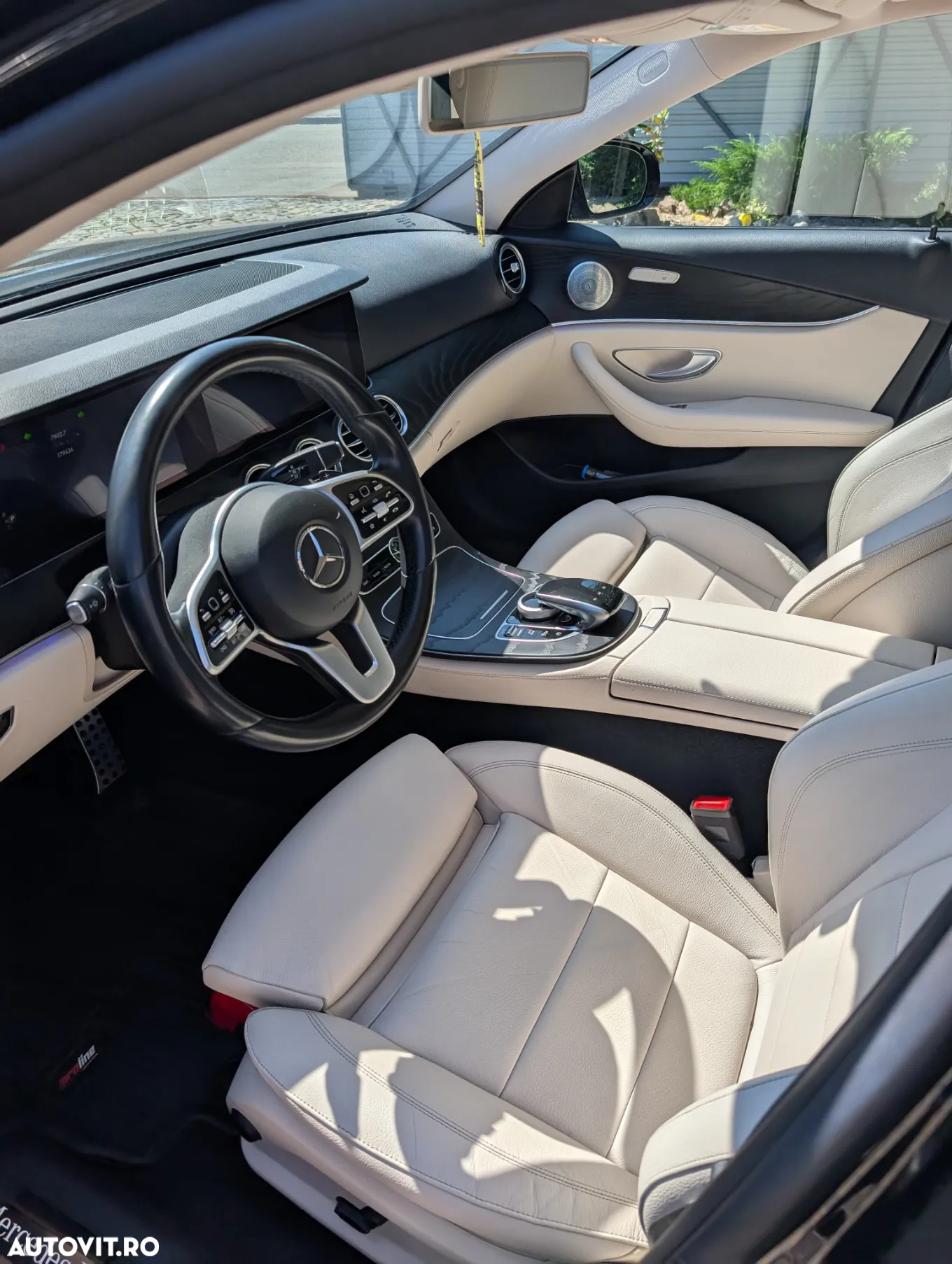 Mercedes-Benz E 200 d T 9G-TRONIC - 11