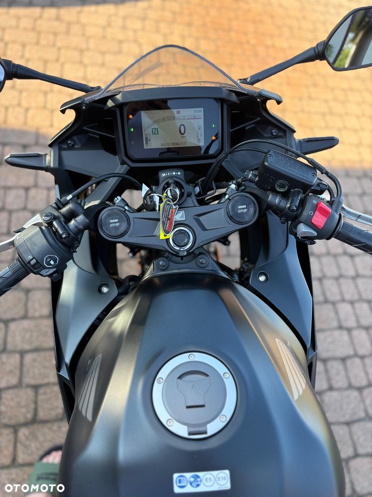 Honda CBR - 13