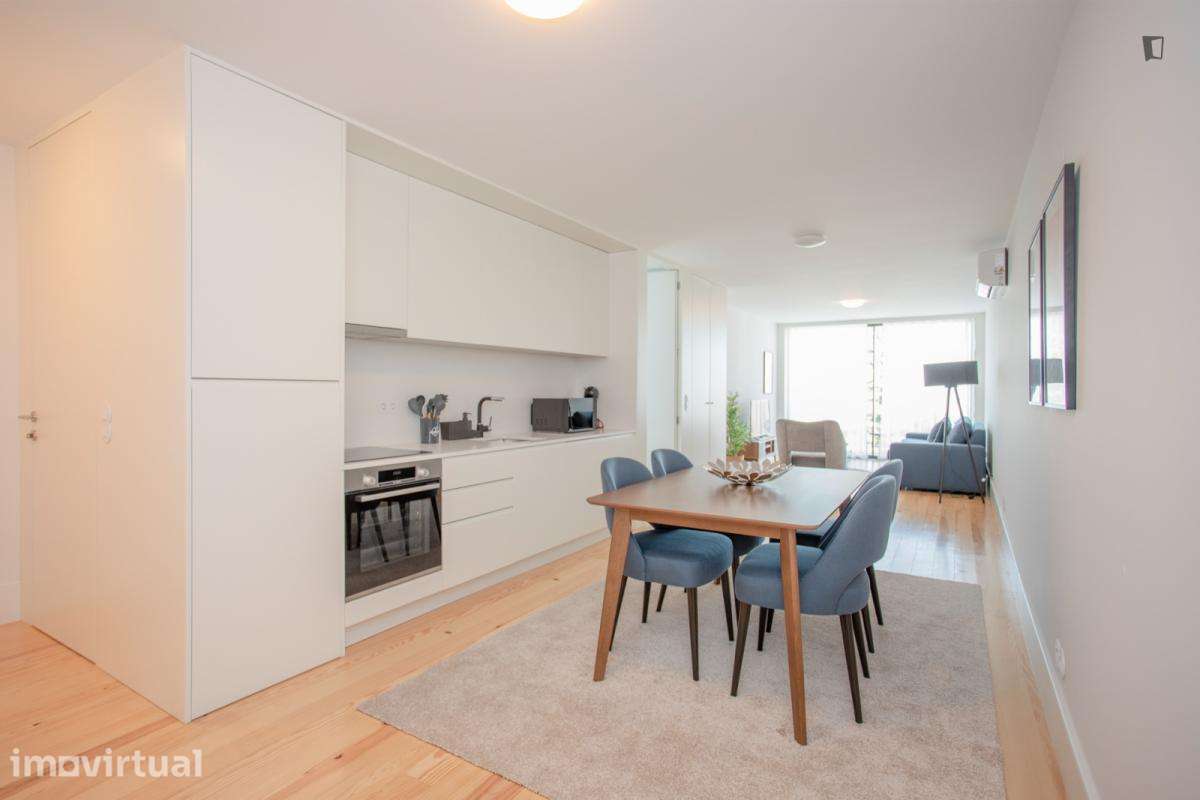 Apartamento com 1 quartos - localizado em Cedofeita Porto - Grande imagem: 2/30