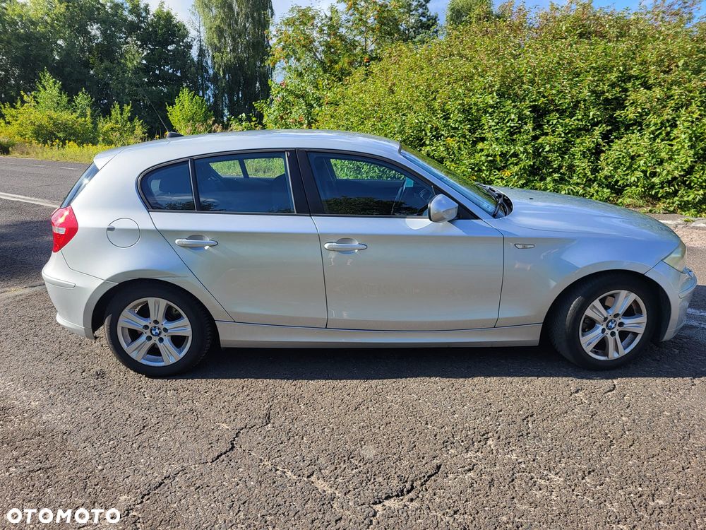 BMW Seria 1 120d - 4