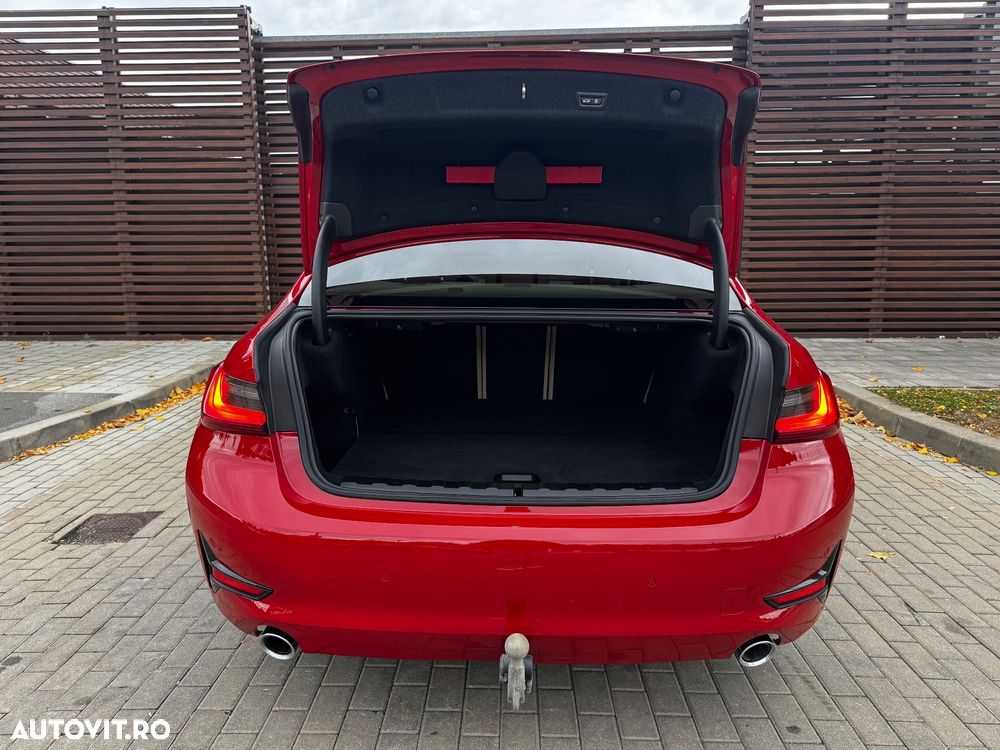 BMW Seria 3 330e xDrive Aut. Luxury Line - 16