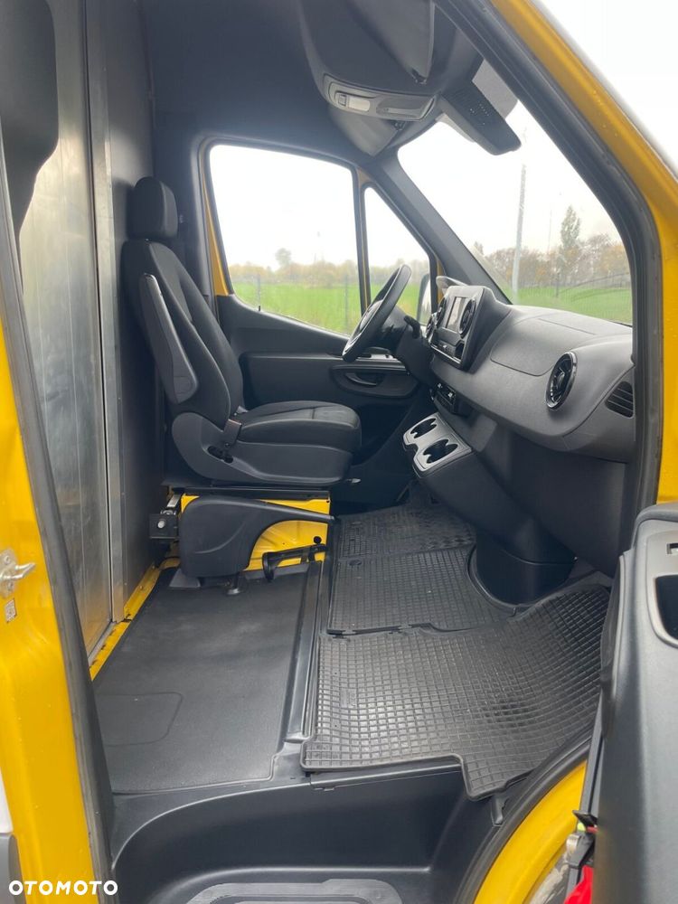 Mercedes-Benz Sprinter FURGON, ZABUDOWA KURIER - 15
