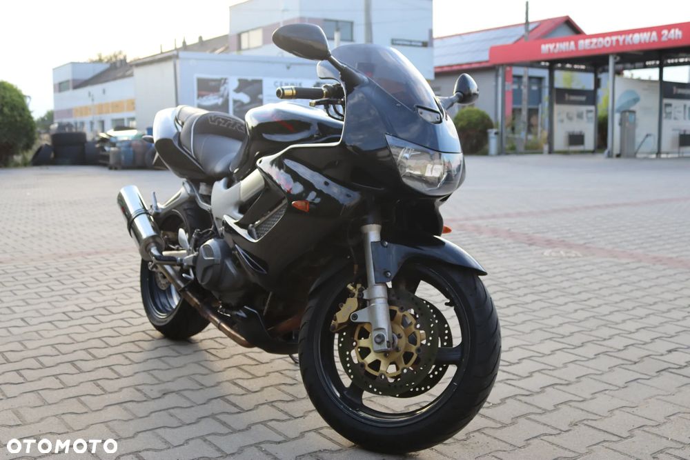 Honda VTR - 20