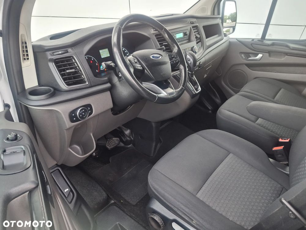 Ford TRANSIT CUSTOM - 25