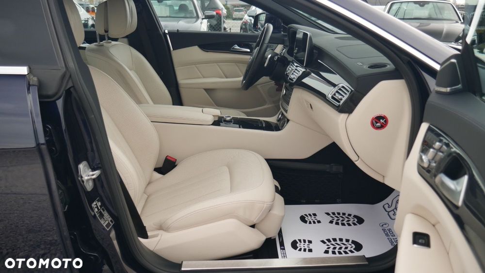 Mercedes-Benz CLS - 19