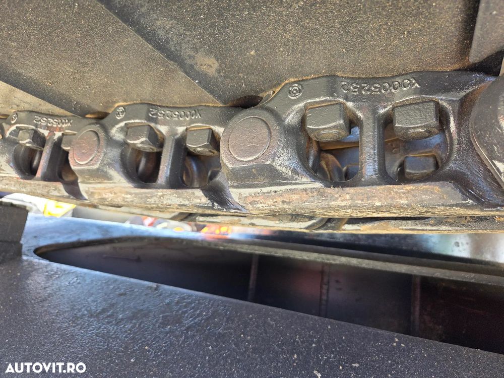 Hitachi ZX210, 23t, cupa NOUA 1,3mc, CUPLA RAPIDA, camere spate si laterale, inst picon, CONSUM MEDIU 9,6l/h, senile 80% ok doar 988h deplasare, 3 pompe hidr HITACHI, antifurt, motor ISUZU, ad sapare 7m, ridica 14t, STARE BUNA,leasing 4ani-83.900 EUR+Tva - 24