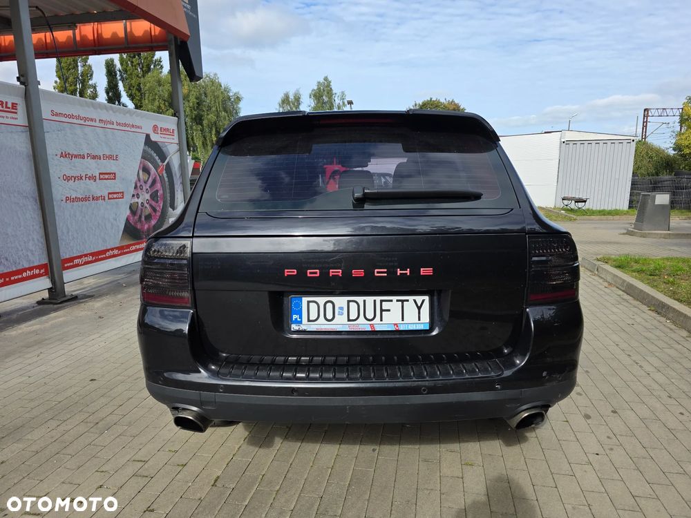 Porsche Cayenne - 24