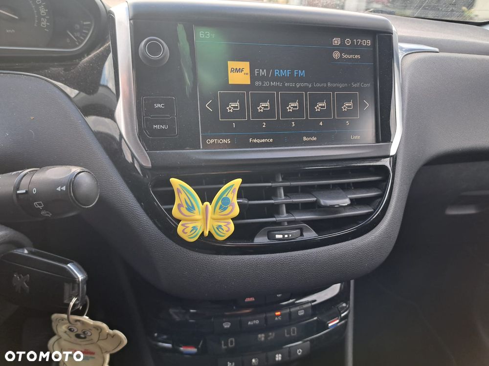 Peugeot 208 - 9