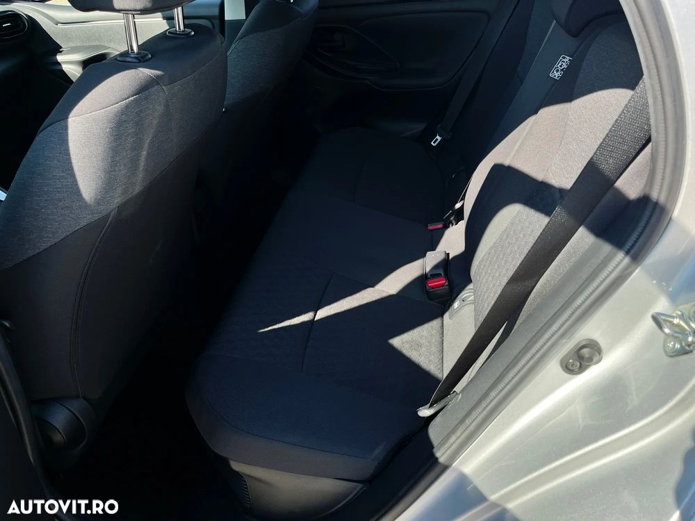 Toyota Yaris - 11