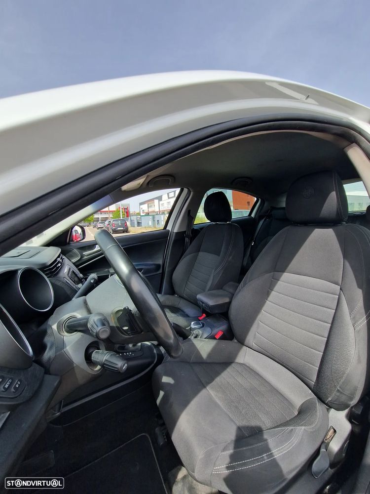 Alfa Romeo Giulietta 1.6 JTDM Super TCT - 10