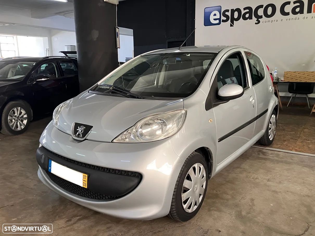 Peugeot 107 1.0 Trendy - 1