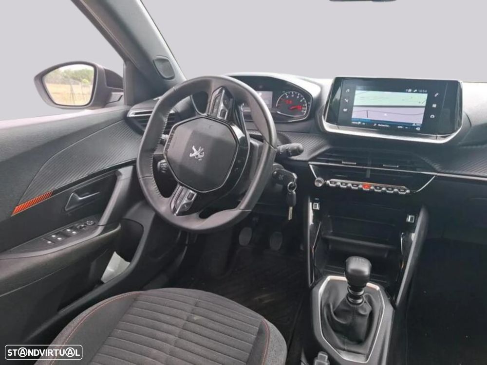 Peugeot 2008 - 4