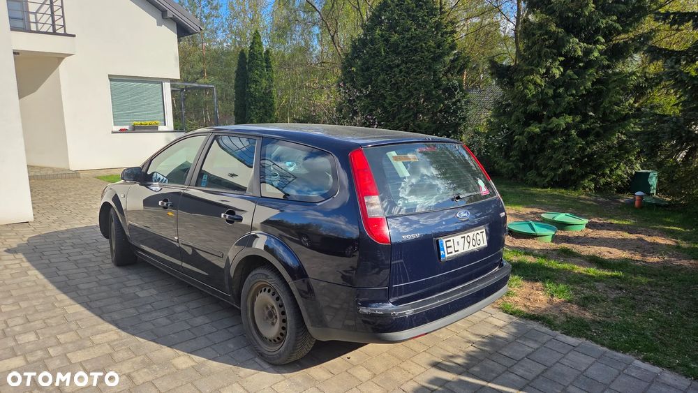 Ford Focus 1.8 TDCi Ambiente - 3