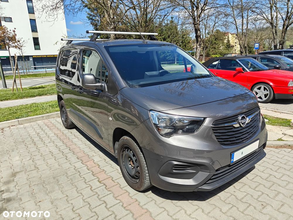 Opel Combo 1.5 CDTI Essentia S&S - 11