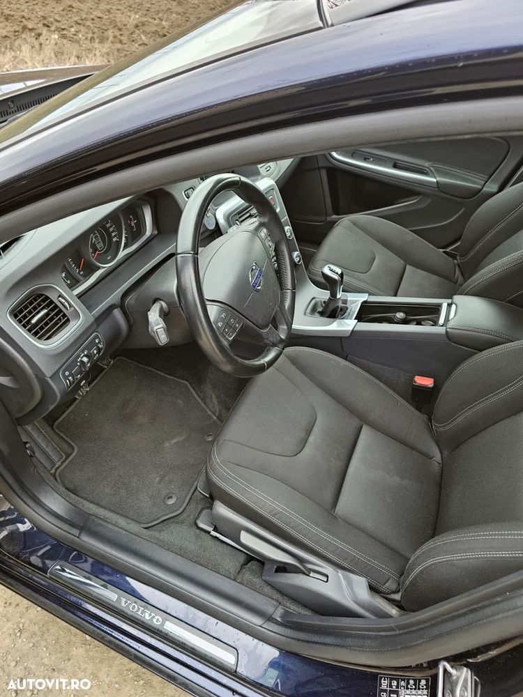Volvo V60 D2 - 10