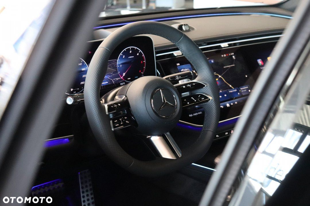 Mercedes-Benz Klasa E - 16