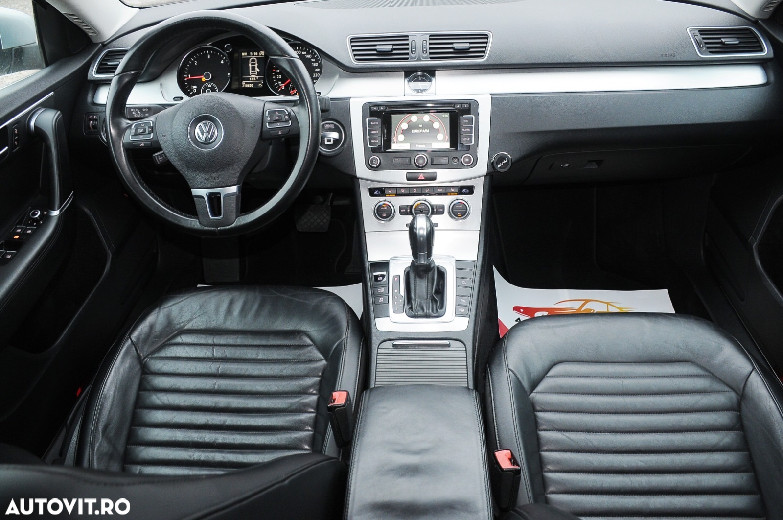 Volkswagen Passat - 8