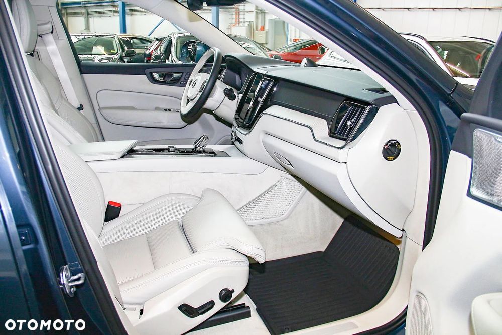 Volvo XC 60 - 6