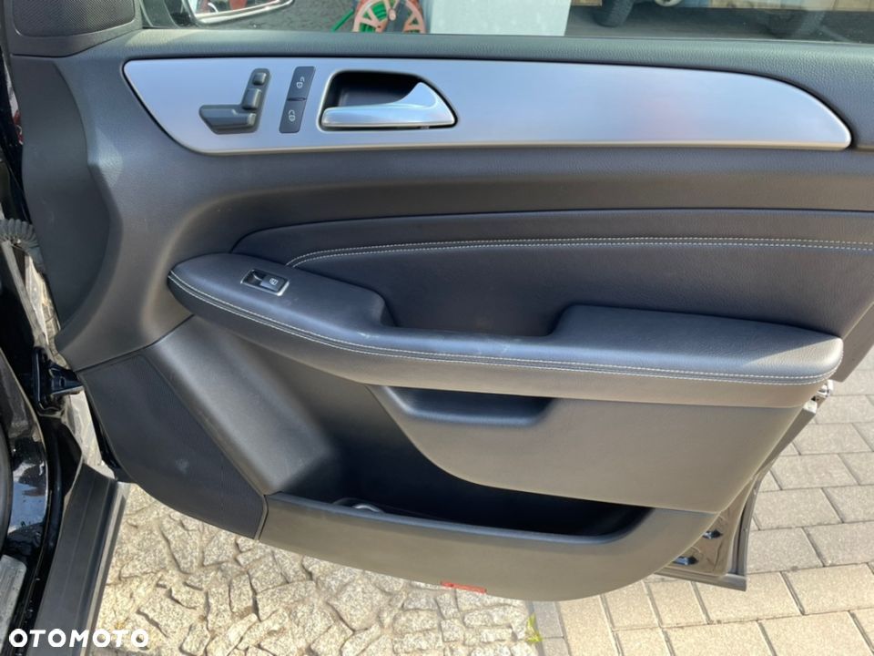 Mercedes-Benz ML 350 BlueTec 4-Matic - 17