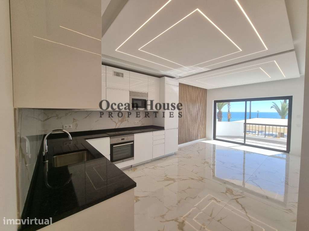 Apartamento T3 renovado com garagem, frente á Praia - Quarteira - Grande imagem: 4/28