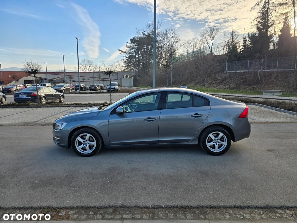 Volvo S60 D3 Geartronic RDesign - 19
