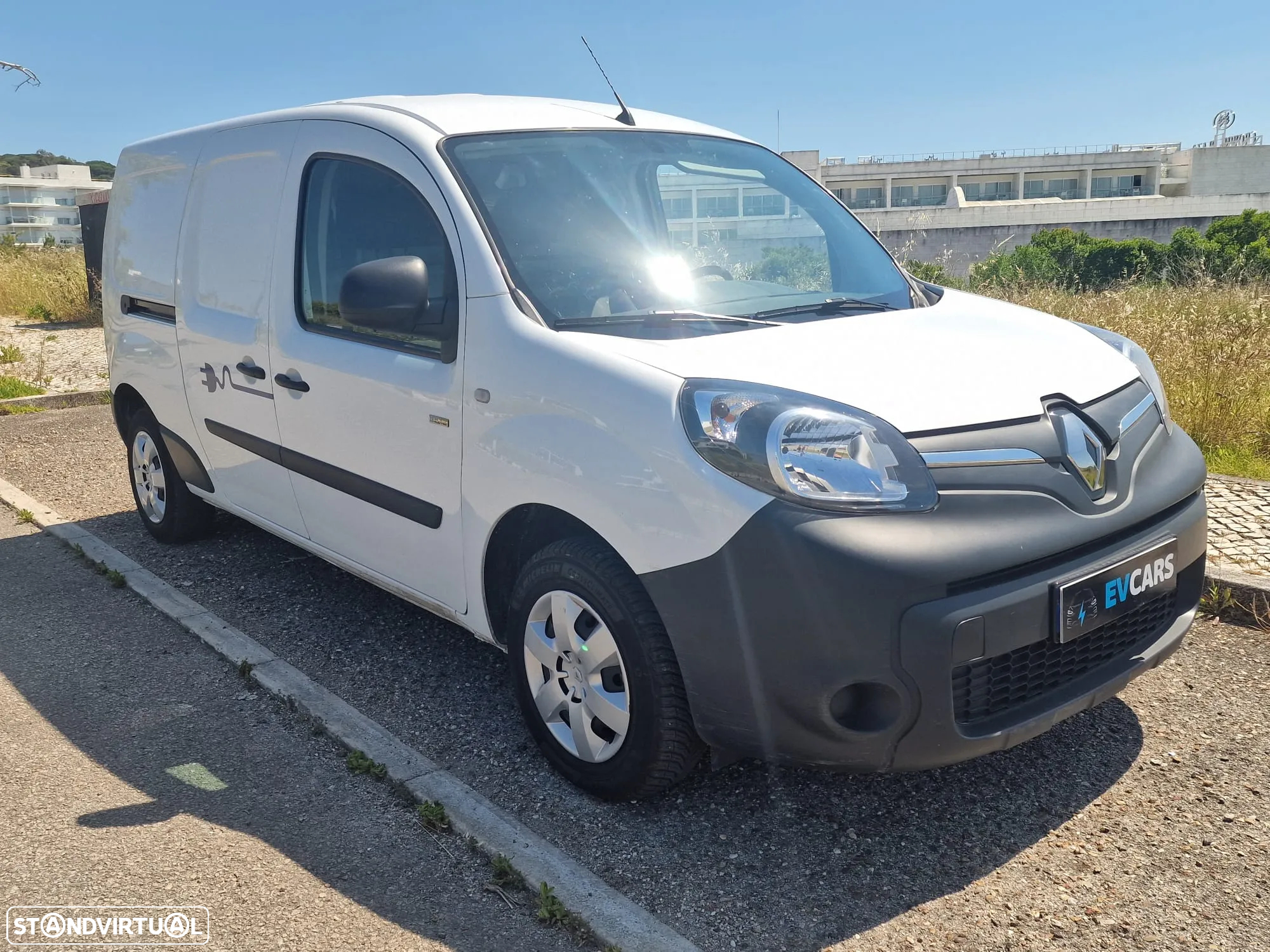 Renault kangoo ZE 33 - 13