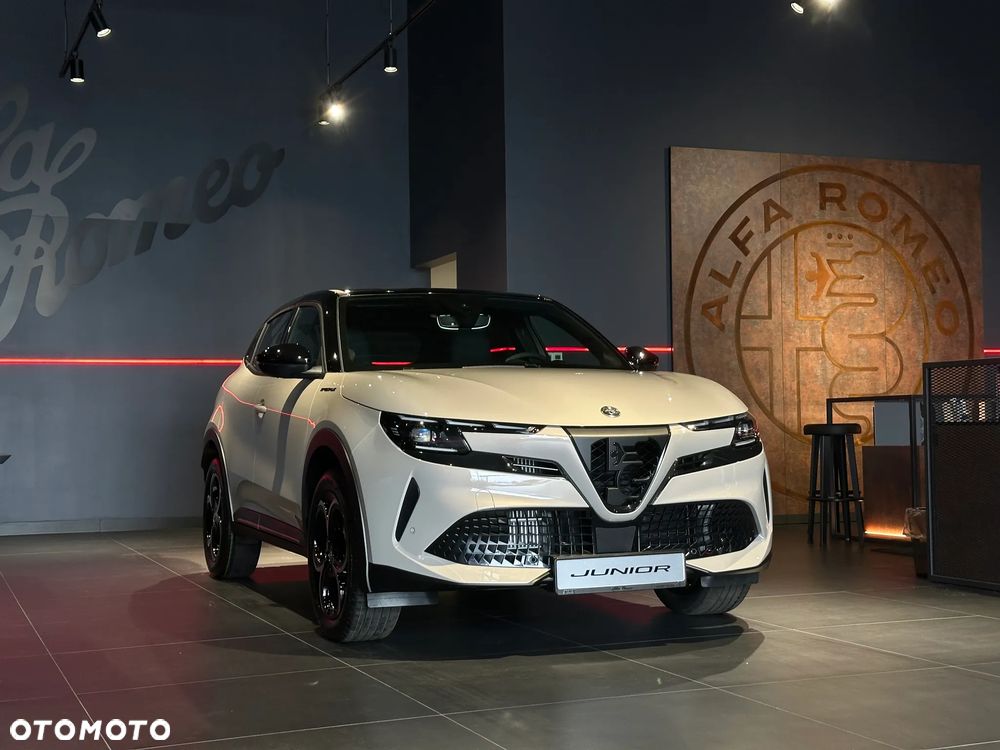 Alfa Romeo Junior 1.2 mHEV Ti eDCT - 2