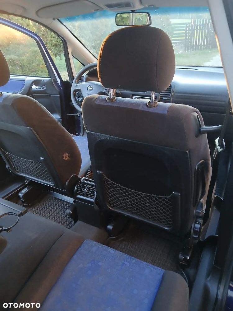 Opel Zafira 1.8 16V Elegance - 21