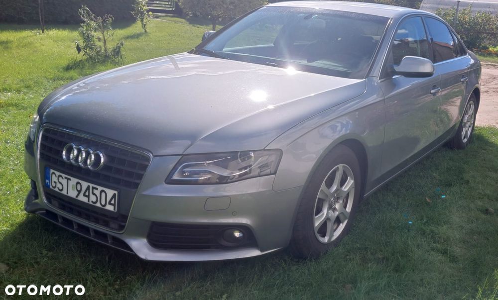 Audi A4 Limousine - 4