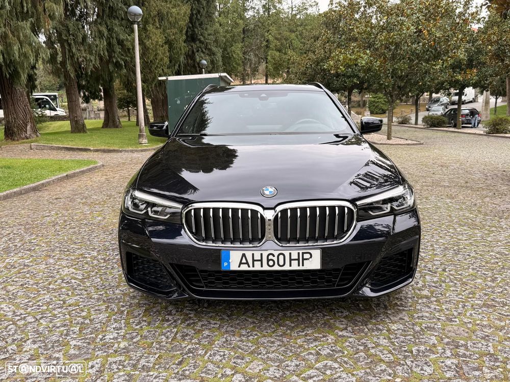 BMW 530 e Pack Desportivo M - 4