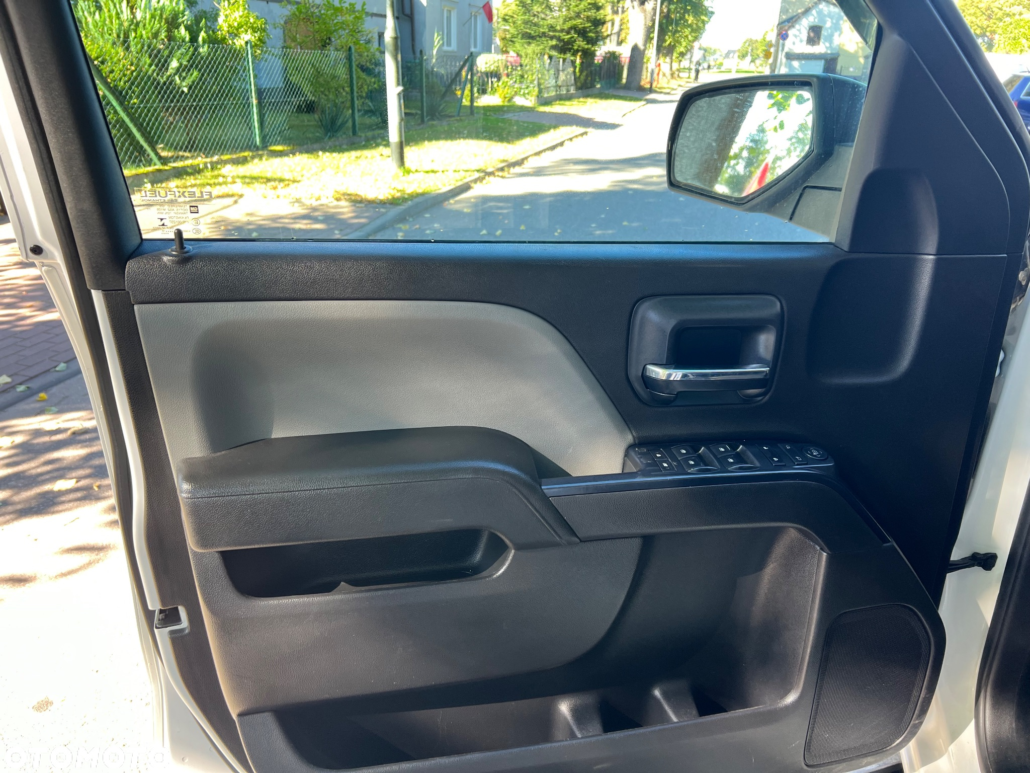 Chevrolet Silverado - 12
