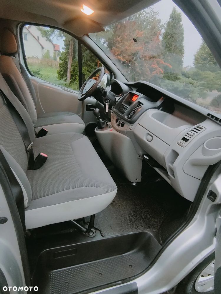 Opel Vivaro 2.0 CDTI 115 kM - 9