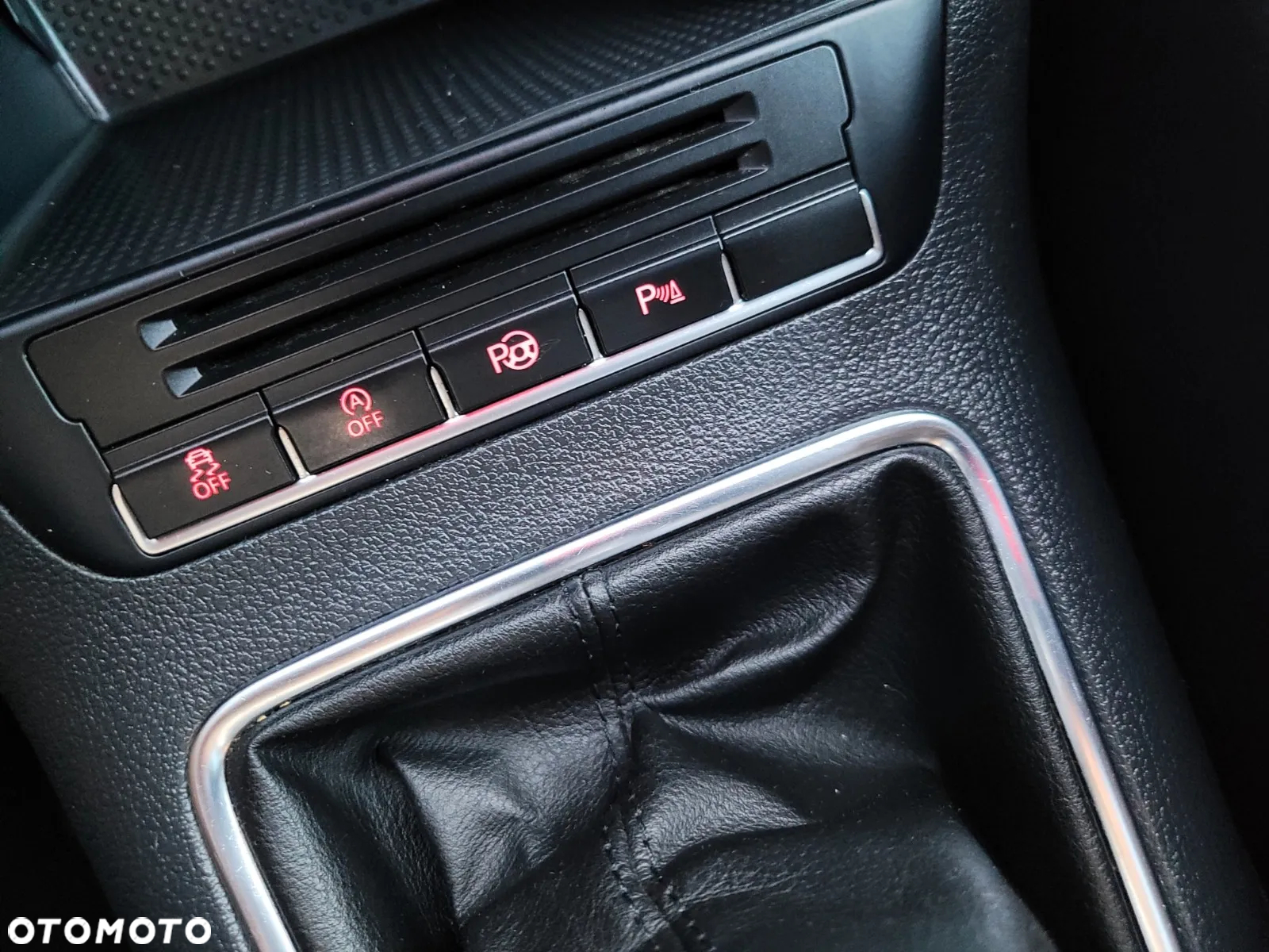 Volkswagen Tiguan 2.0 TDI DPF BlueMotion Technology Sport & Style - 27