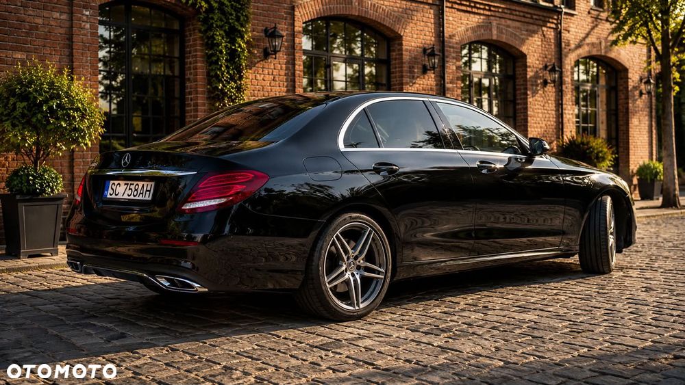 Mercedes-Benz Klasa E 220 d 9G-TRONIC - 3
