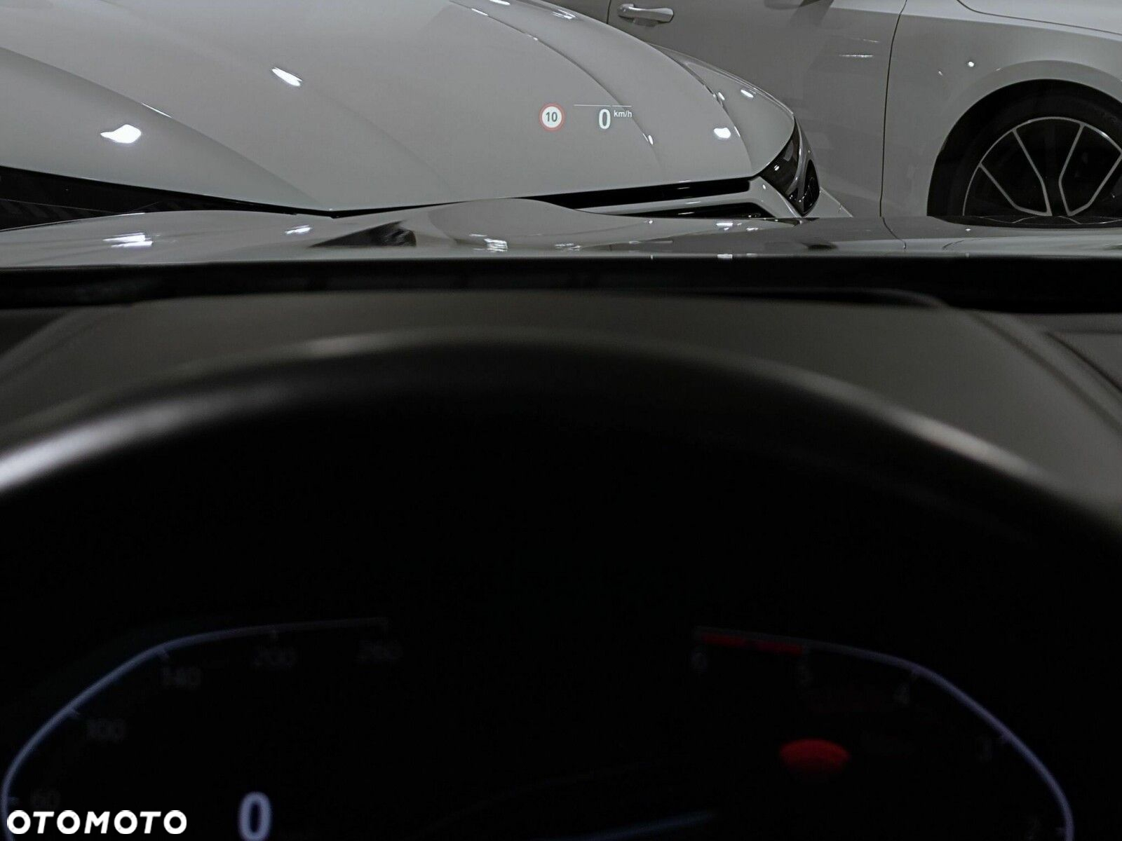 BMW Seria 8 - 16
