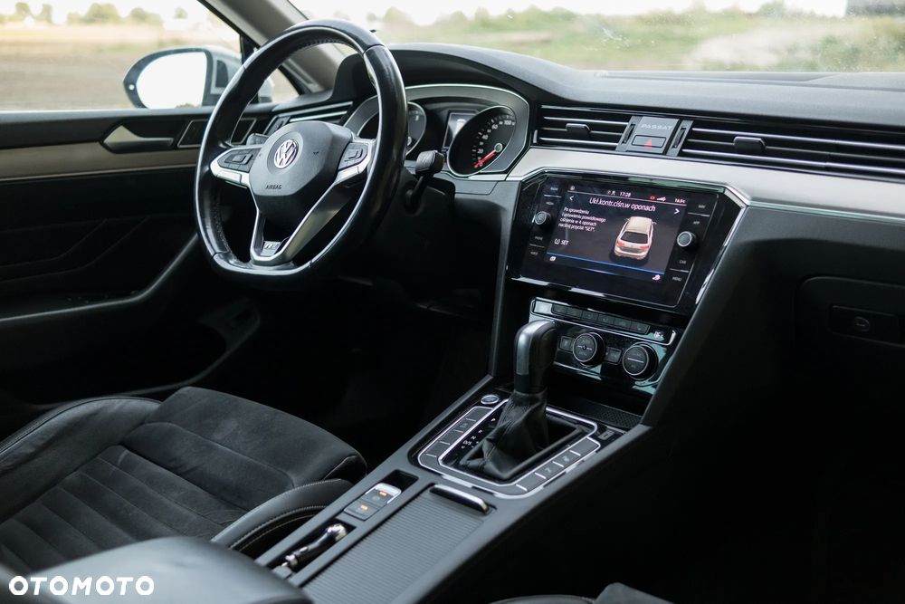 Volkswagen Passat 2.0 TDI SCR (BlueMotion Tech) 4Mot DSG Highline - 17