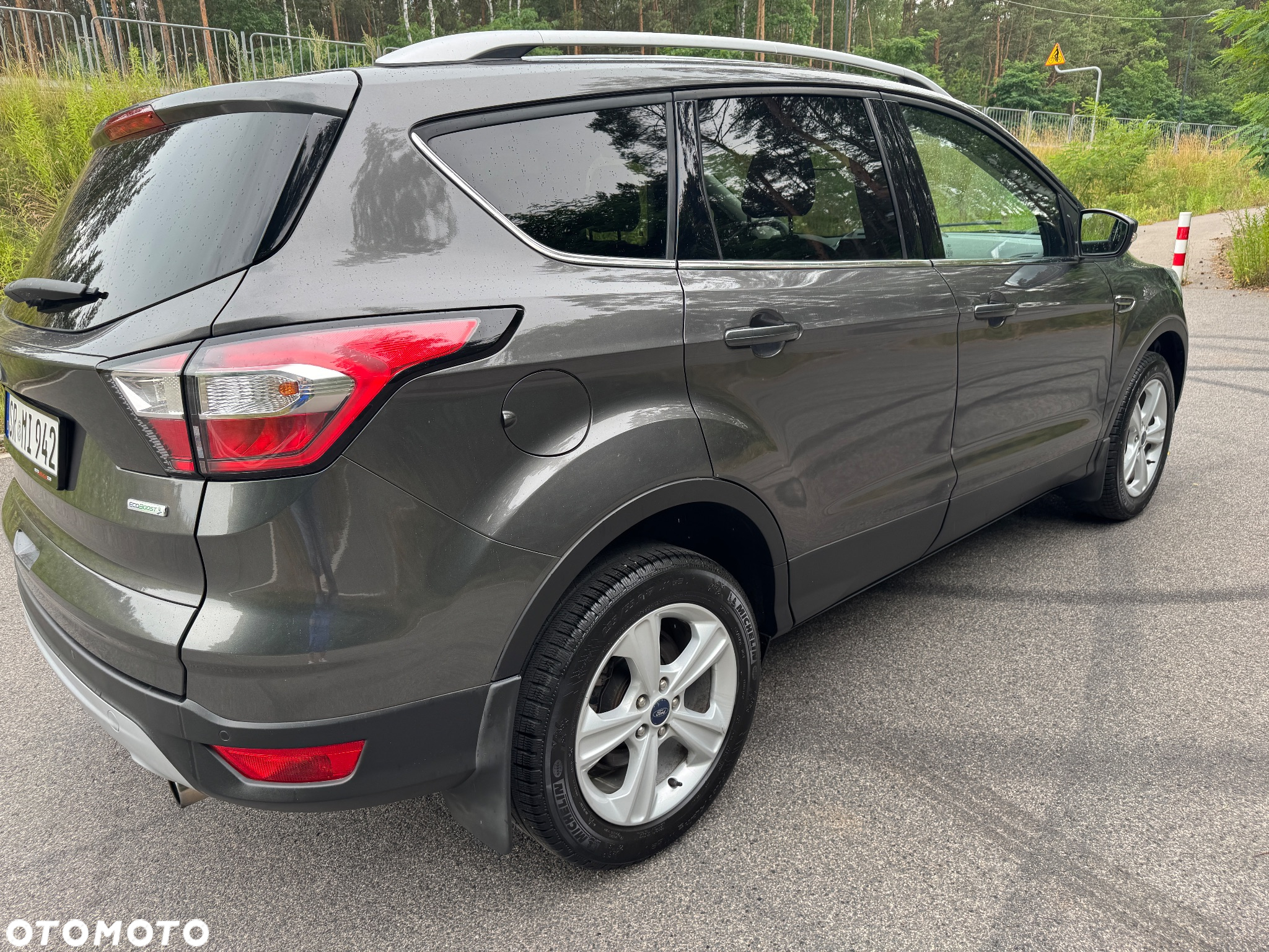 Ford Kuga 1.5 EcoBoost 2x4 Cool & Connect - 14