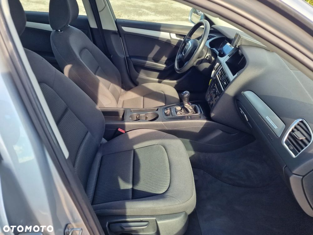 Audi A4 Avant 2.0 TDI DPF quattro - 27