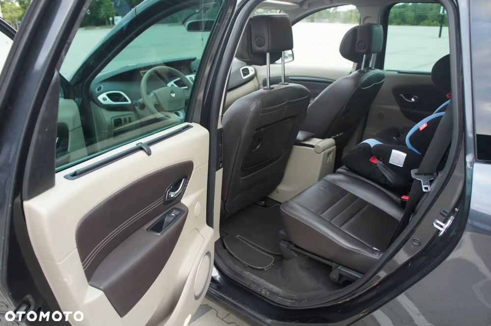 Renault Grand Scenic - 9
