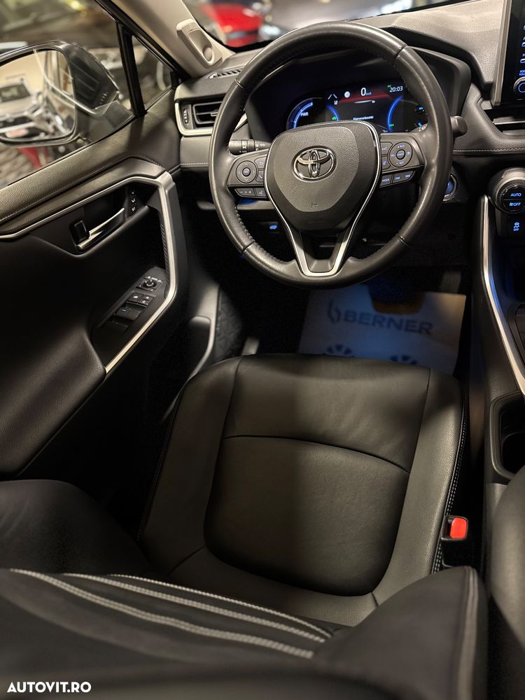 Toyota RAV4 2.5 4x4 Team Deutschland - 11