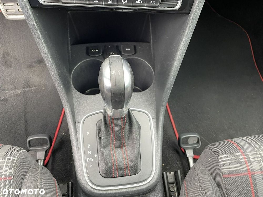 Volkswagen Polo - 29