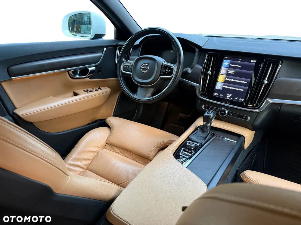 Volvo V90 D4 AWD Geartronic Momentum Pro - 15
