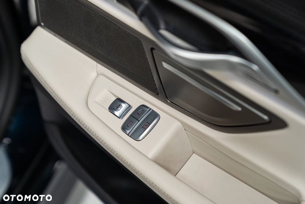 BMW Seria 7 750d xDrive sport - 38