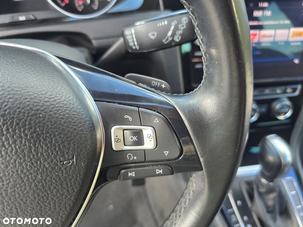 Volkswagen Golf - 28