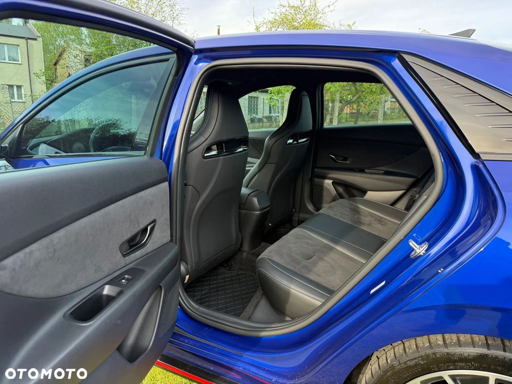Hyundai Elantra - 19