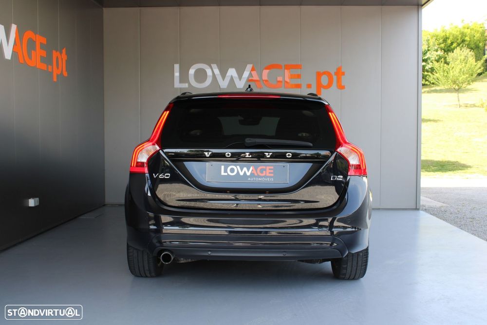 Volvo V60 1.6 D2 Momentum Eco - 11